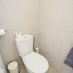 Апартаменты Rooftop Sea View With Jacuzzi And A/c *