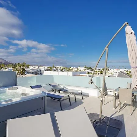 Rooftop Sea View With Jacuzzi And A/c Апартаменты