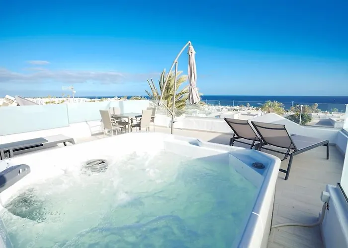 Apartament Rooftop Sea View With Jacuzzi And A/c