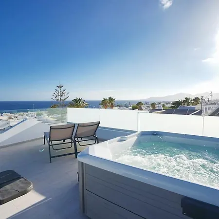 Rooftop Sea View With Jacuzzi And A/c *