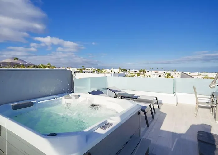 Rooftop Sea View With Jacuzzi And A/c Apartmán *
