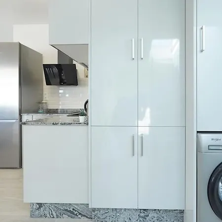 Rooftop Sea View With Jacuzzi And A/c דירה